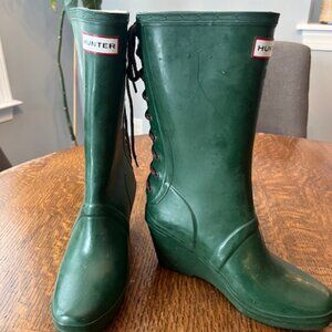 Hunter Mid-Calf Rain Boots Green – Size 7M